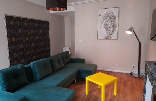 Sedan Apartment | Appartement Atypique