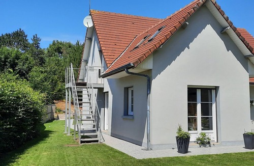 Cucq House | Appartement au 1 étage d'une maison individuelle dans un quartier calme.