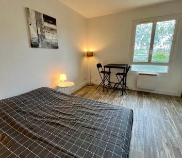 Maisons-Laffitte Apartment | Appartement au calme