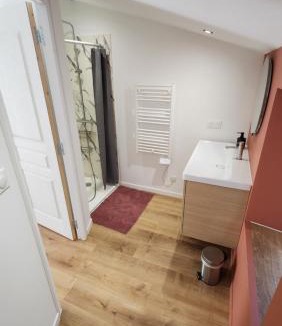 Bournezeau Apartment | Appartement au calme