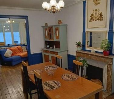 Mirecourt Apartment | Appartement au charme authentique