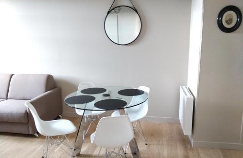 Saint-Briac-sur-Mer Apartment | Appartement au centre de Saint Briac