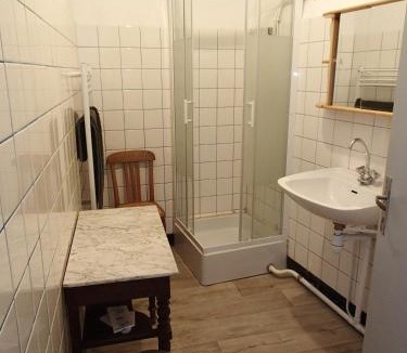 Gissac Apartment | Appartement Authentique Montaigut