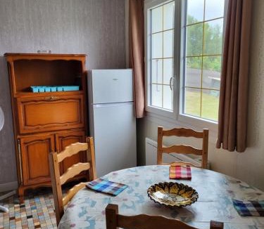 Rosiers-d'Egletons Apartment | Appartement avec jardin privé