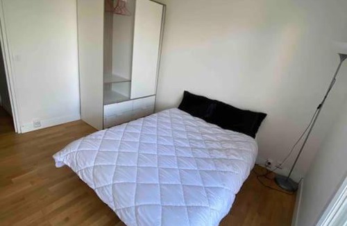 Magny-les-Hameaux Apartment | Appartement avec deux balcons