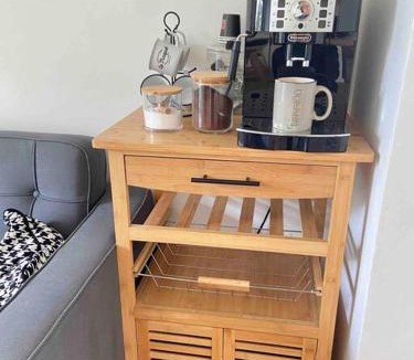 Magny-les-Hameaux Apartment | Appartement avec deux balcons