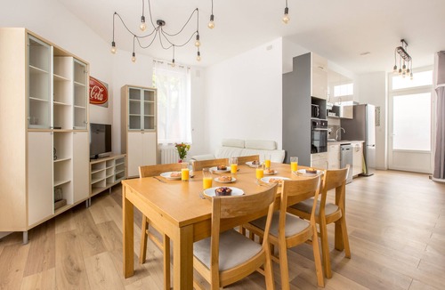 Tourcoing Apartment | Appartement Avec 3 Suites Parentales et Borne D'arcade!