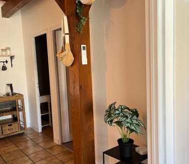 Tombeboeuf Apartment | Appartement avec balcon