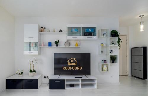 Pantin Apartment | Appartement avec chambre HomeCinema - Parking&Terrase proche Paris