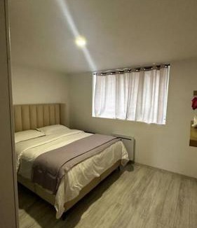 Argenteuil House | Appartement avec jardinet, fête interdite !