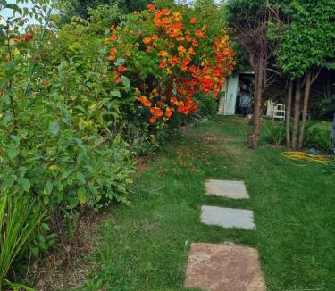 Le Rosais-La Flourie Apartment | Appartement avec jardin