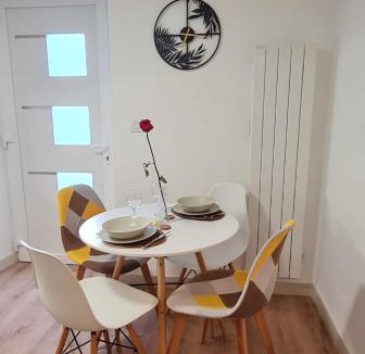 Le Rosais-La Flourie Apartment | Appartement avec jardin