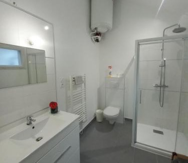 Ade Apartment | Appartement avec jardin