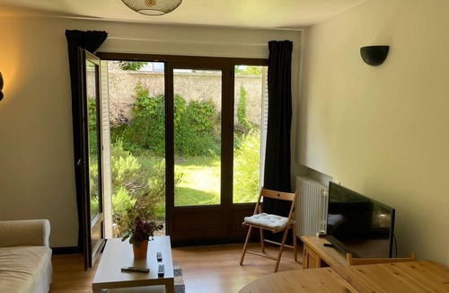 Chatou Apartment | Appartement Avec Jardin à 4 min du RER