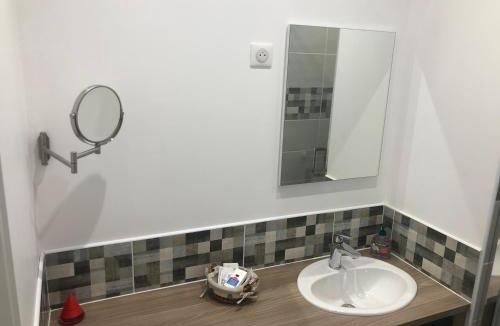 Isbergues Apartment | Appartement avec jardin