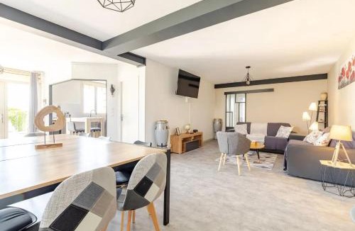 Poulan-Pouzols Apartment | Appartement avec piscine à Poulan-Pouzols