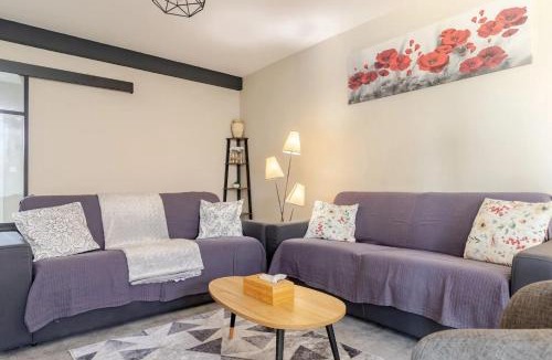 Poulan-Pouzols Apartment | Appartement avec piscine à Poulan-Pouzols