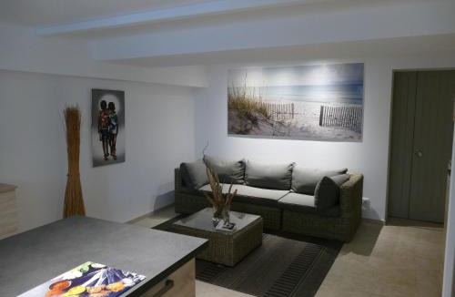 Perigueux Apartment | Appartement avec piscine privée
