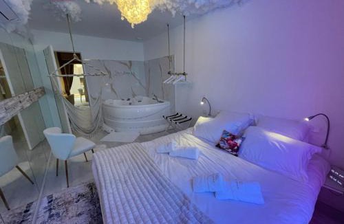 Vierzon Apartment | Appartement avec spa et sauna, centre historique Vierzon - FR-1-586-49