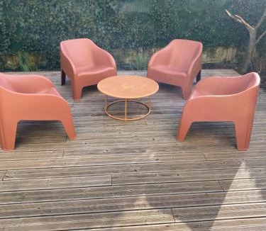 Vitre Apartment | Appartement avec terrasse ensoleillée à Vitré