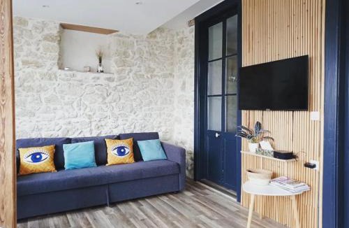 Auch Apartment | Appartement avec vue et loggia