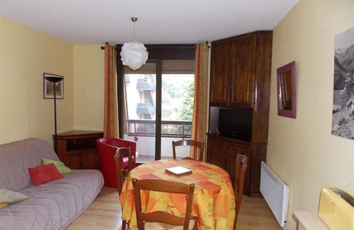Bagneres-de-Luchon Apartment | Appartement Bagnères-de-Luchon, 3 pièces, 4 personnes - FR-1-313-128