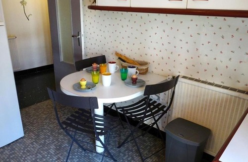 Bagneres-de-Luchon Apartment | Appartement Bagnères-de-Luchon, 3 pièces, 6 personnes - FR-1-313-137