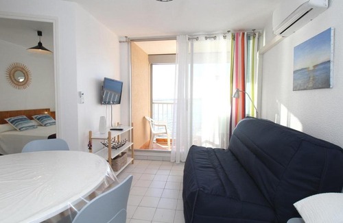 Balaruc-les-Bains Apartment | Appartement Balaruc-les-Bains, 2 pièces, 2 personnes - FR-1-553-73