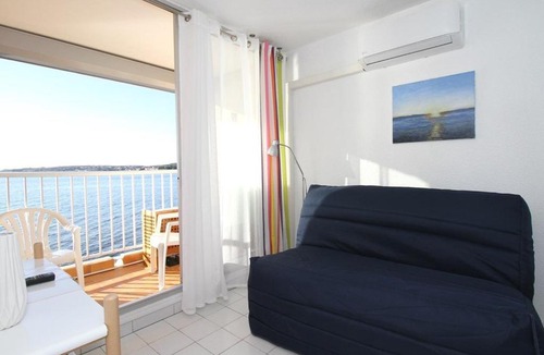 Balaruc-les-Bains Apartment | Appartement Balaruc-les-Bains, 2 pièces, 2 personnes - FR-1-553-73