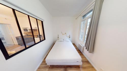 Anatole France Danton Apartment | Appartement Bastion 1erG