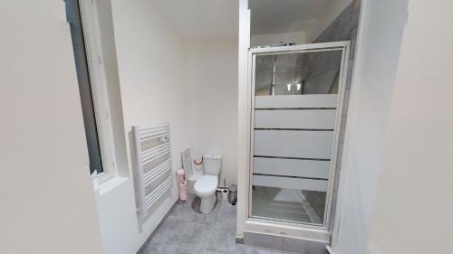 Anatole France Danton Apartment | Appartement Bastion 1erG