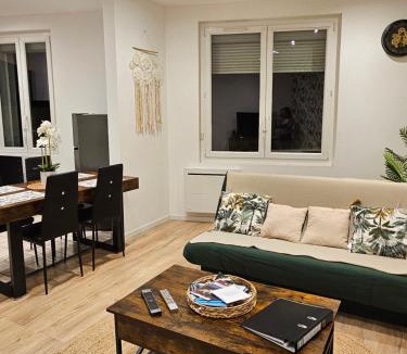 Le Boulou Apartment | Appartement bohème