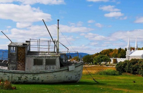 Isle aux Coudres Apartment | Appartement Insulaire Avec vue sur le Fleuve !