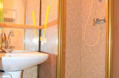 Les Angles Apartment | Appartement calme centre station avec parking - FR-1-593-41