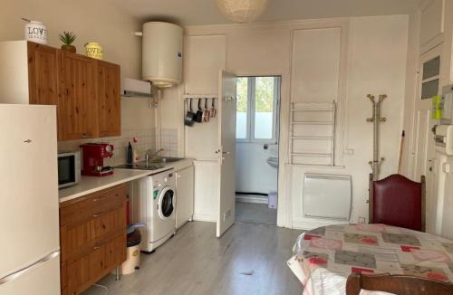 Mons-en-Baroeul Apartment | Appartement calme et lumineux - parking gratuit a 200m - Métro à 5mn