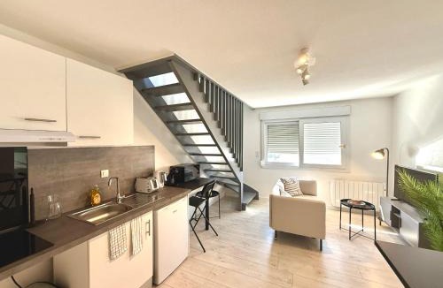 Onet-le-Chateau Apartment | Appartement calme parking