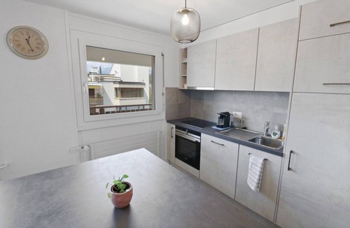 Noes Apartment | Appartement central et confortable