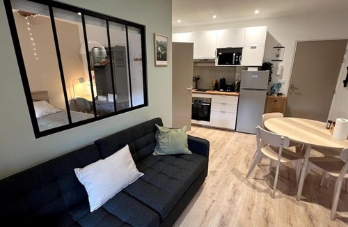 Tarare Apartment | Appartement central - L'est