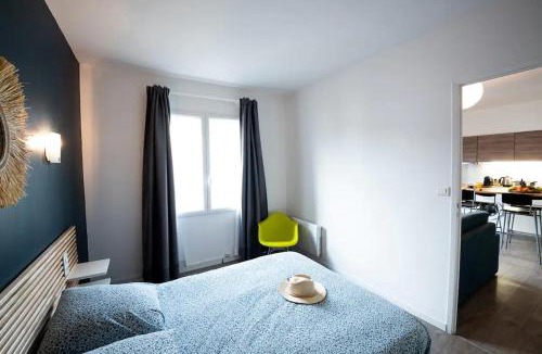 Aigues-Mortes Apartment | Appartement centre village, clim et parking gratuit