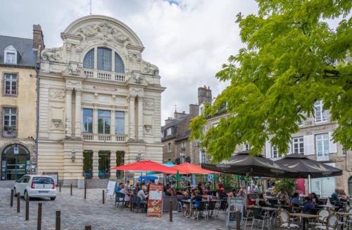 Montaubert - Rille - Saint-Sulpice Apartment | Appartement centre ville historique