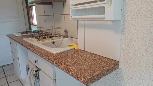 Mireval Apartment | Appartement chaleureux dans une maison en pierre