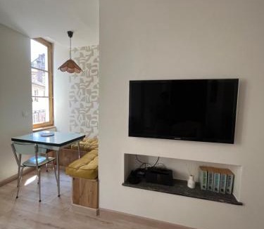 Figeac Apartment | Appartement Champollion 2