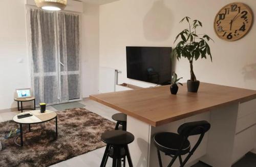 Viroflay Apartment | Appartement charmant à Viroflay avec terrasse & parking
