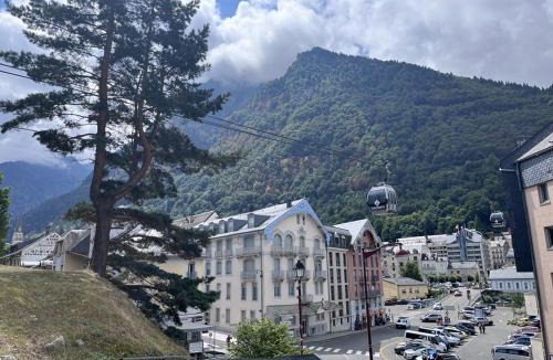 Cauterets Apartment | Appartement charmant centre village, près télécabines - FR-1-812-144
