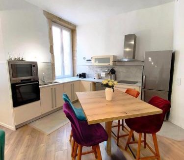 Gares Apartment | Appartement Charme Ancien & Confort Moderne