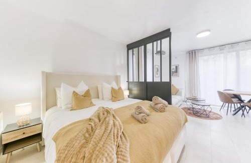 Quartier Atlantis Apartment | Appartement Chic & Lumineux 5 min de Massy TGV