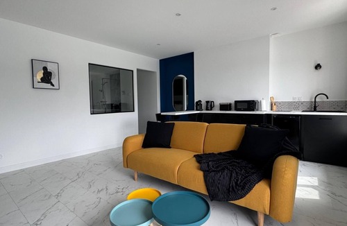 Vienne Apartment | Appartement Chic - Rhône view