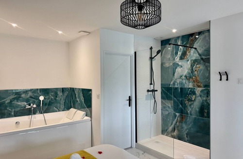 Vienne Apartment | Appartement Chic - Rhône view