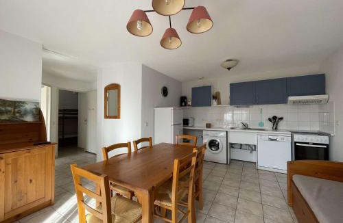 Vallon-Pont-d'Arc Apartment | Appartement climatisé de 3 pièces avec piscine, terrasse et parking - Vallon-Pont-d'Arc - FR-1-382-54