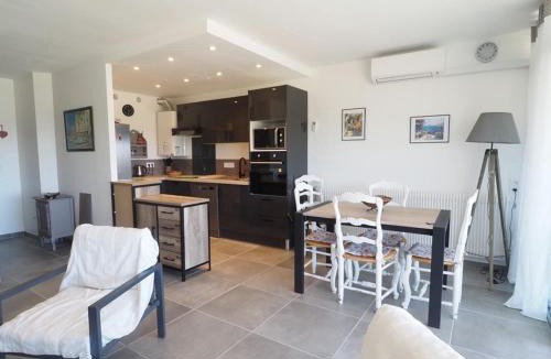 Le Grau-Du-Roi Apartment | Appartement climatisé, parking, vue mer - 6 pers. - FR-1-874-43